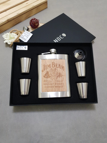 Jim Beam steel pocket bottle set with plate