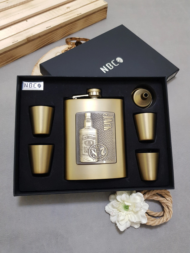 بطری جیبی پلاک دار جک دنیلز گلد