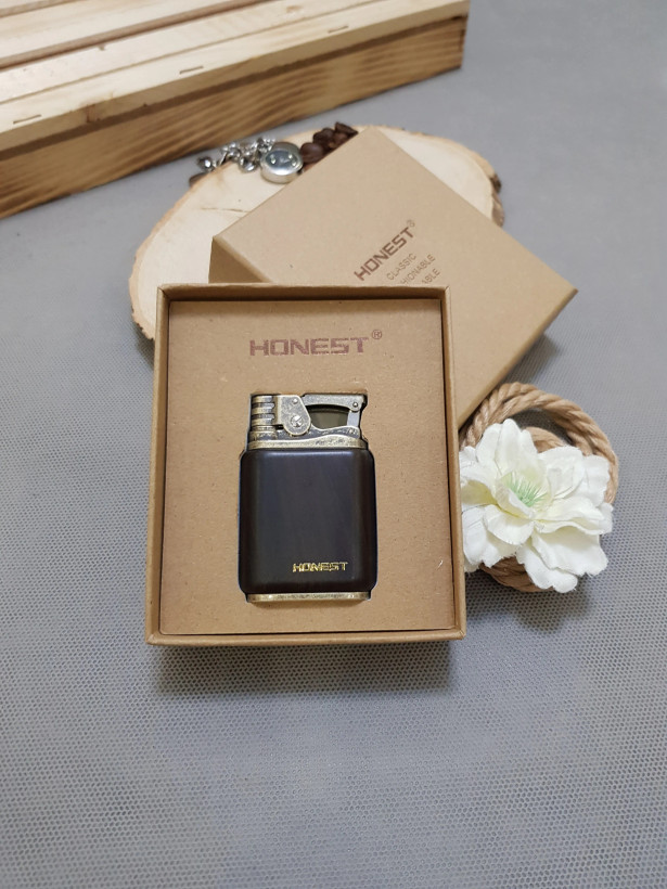 فندک بنزینی بدنه چوبی هانست