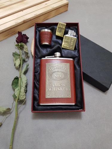 ست بطری جیبی پلاک دار چرم جک دنیلز