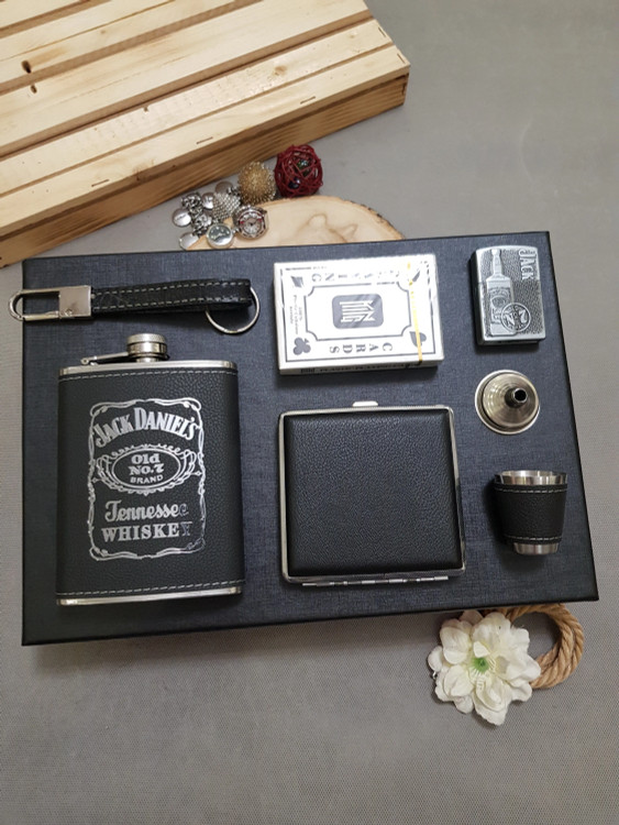 ست وی ای پی جک دنیلز با پاسور و فندک و جای سیگار