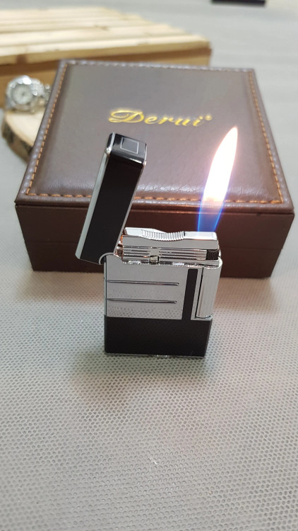 فندک گازی بغلزن چرخشی (derui) قابل شارژ با تنظیم شعله | طراحی افقی لوکس