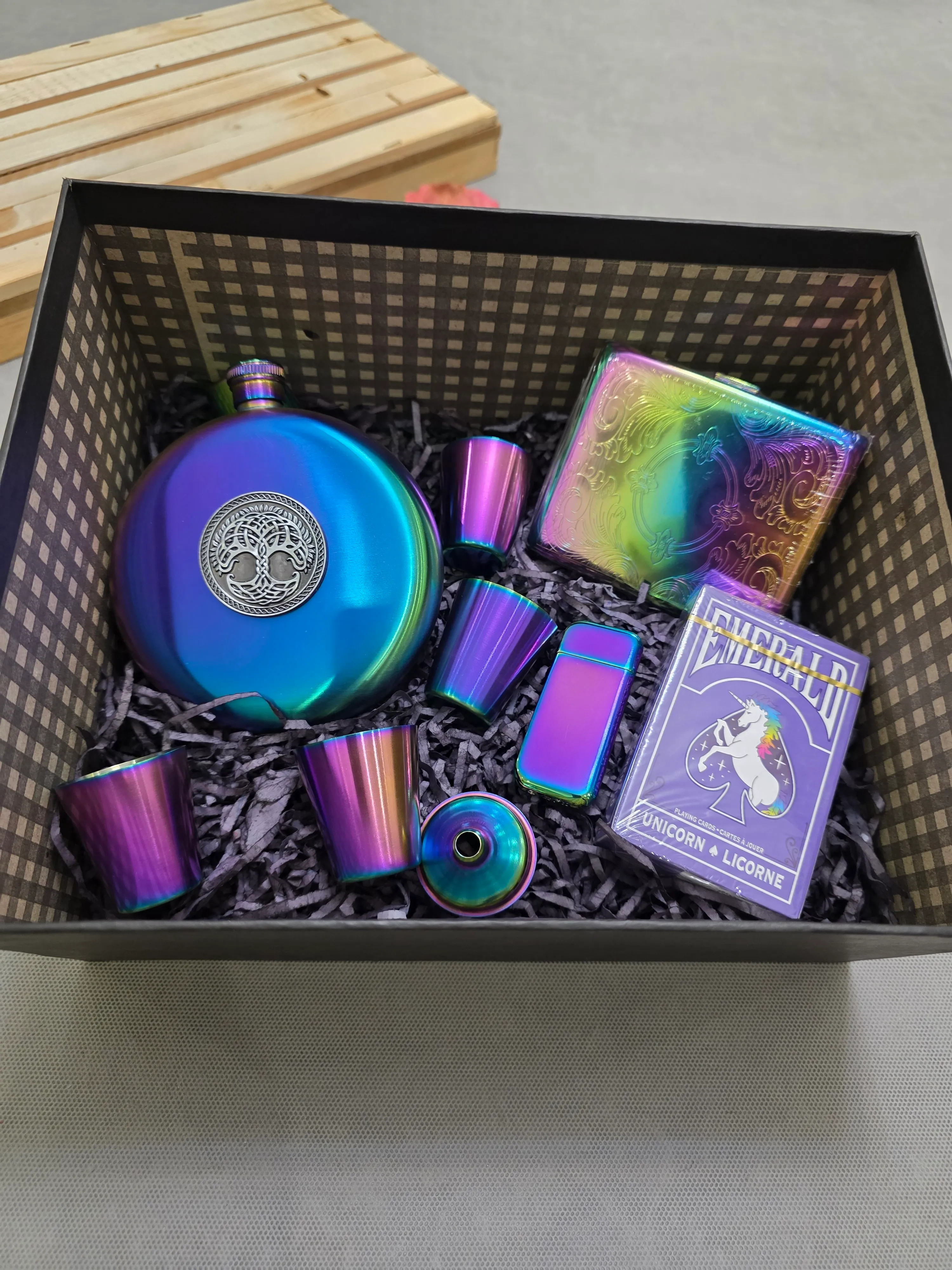 باکس وی ای پی کادویی بطری جیبی هالوگرامی