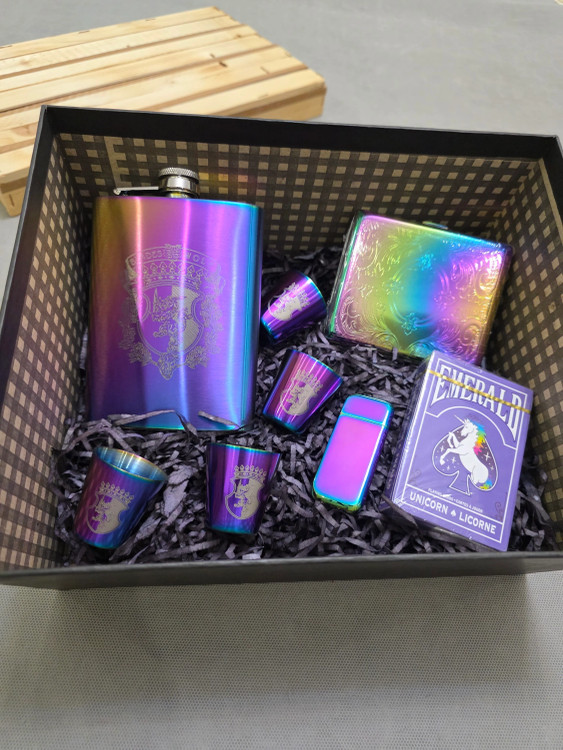 باکس وی ای پی کادویی بطری جیبی هولوگرامی بلیدزولف