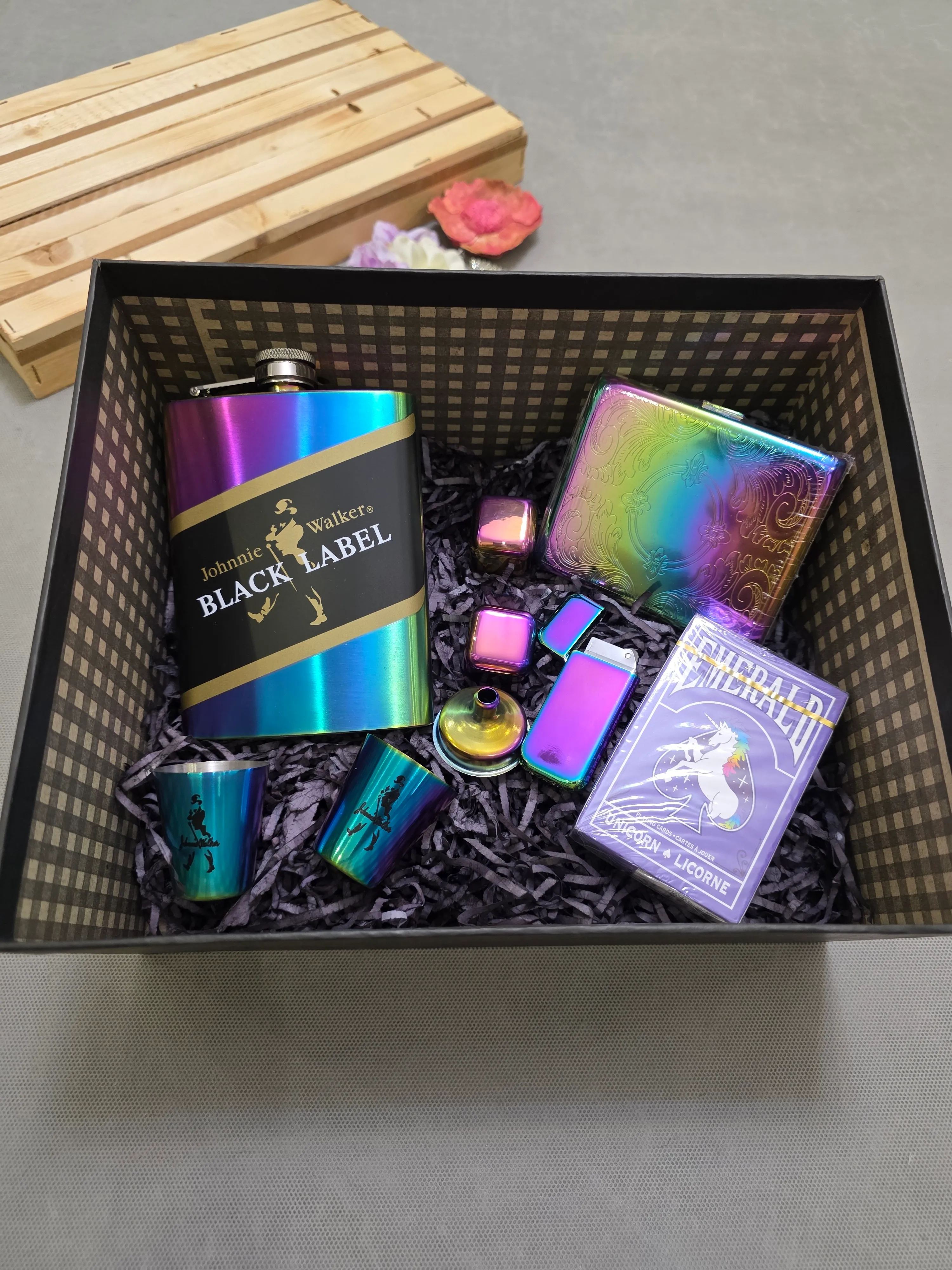 باکس وی ای پی کادویی بطری جیبی هالوگرامی