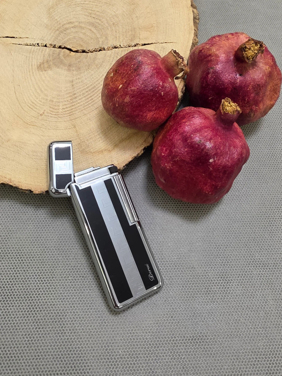 فندک گازی بغل زن مشکی نقره ای derui