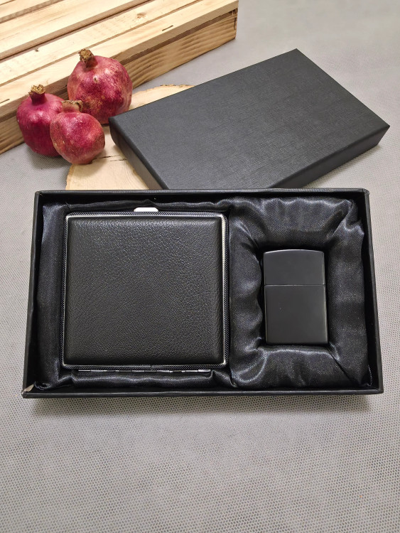 ست جاسیگاری چرم با فندک گازیساده مشکی مات