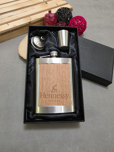 ست بطری جیبی استیل با پلاک طرح هنسی