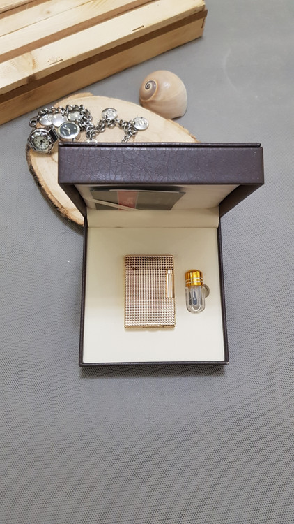 فندک گازی بغل زن طلایی لاین ۱ دروی (DERUI)