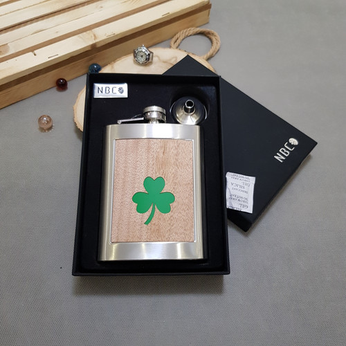 بطری جیبی استیل پلاکدار با پلاک شبدر