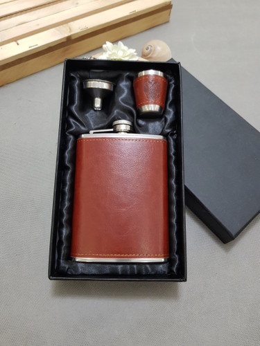 ست بطری جیبی استیل چرم قهوه ای