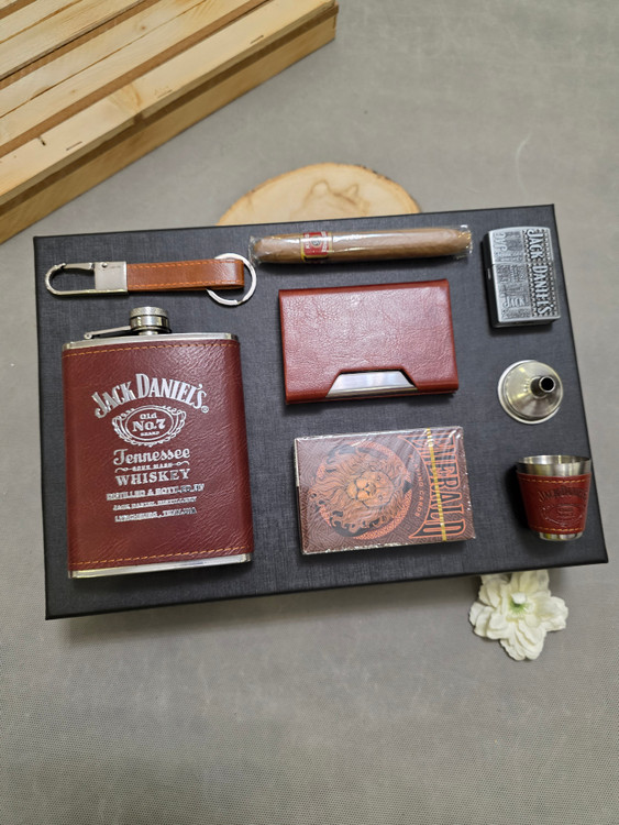 ست بطری جیبی استیل وی آی پی چرم قهوه ای جکدنیلز