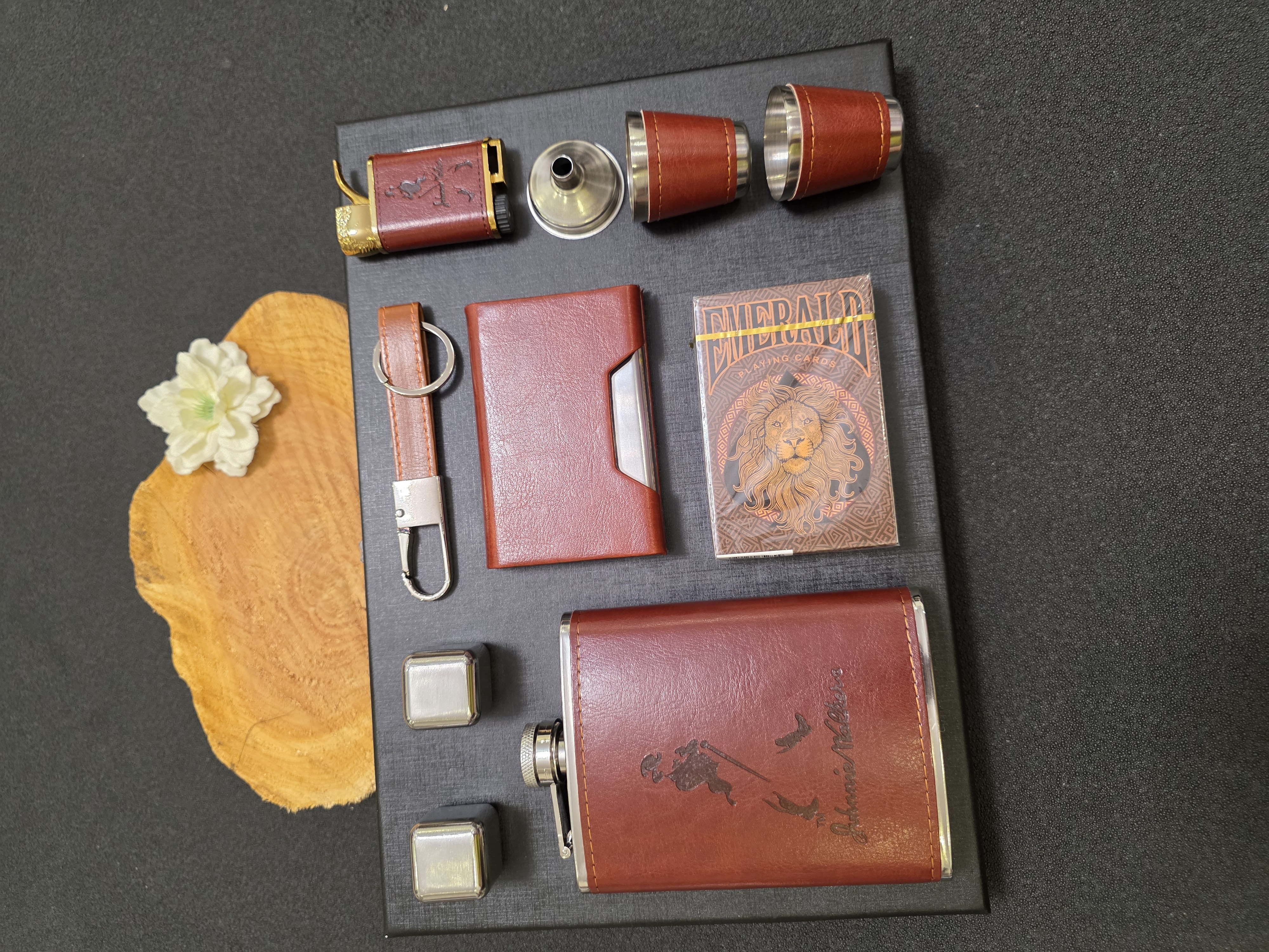 ست وی آی پی چرم قهوه ای جانی واکر